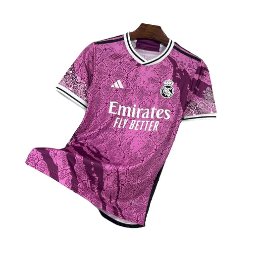 Maillot Real Madrid foot concept rose 2024 2025