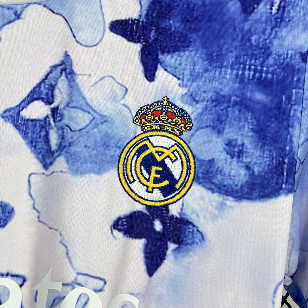Maillot 25-26 Real Madrid concept LV