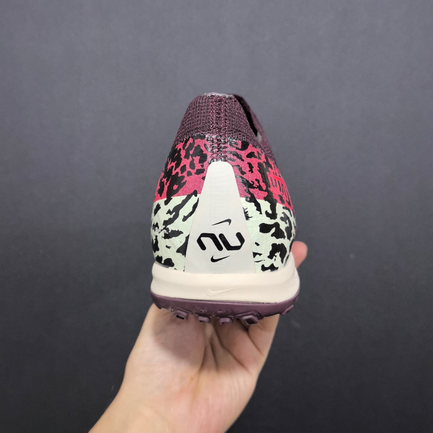 NIKE UNITED AIR ZOOM